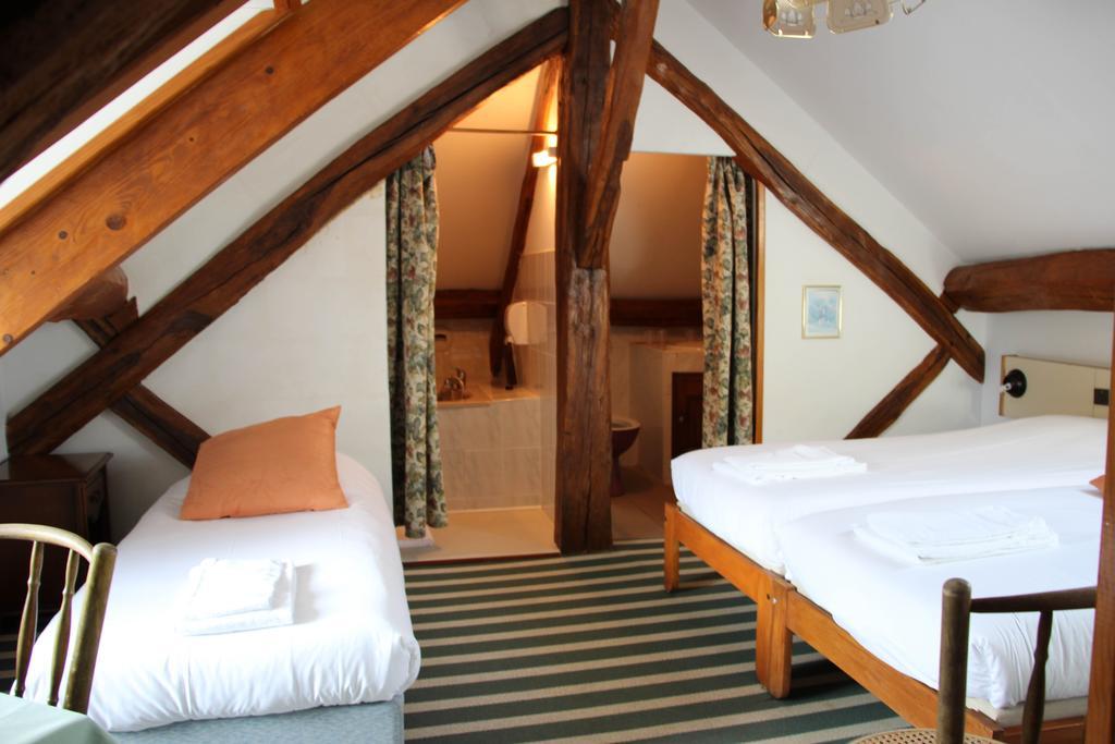 Logis Auberge De La Plaine La Rothiere Room photo